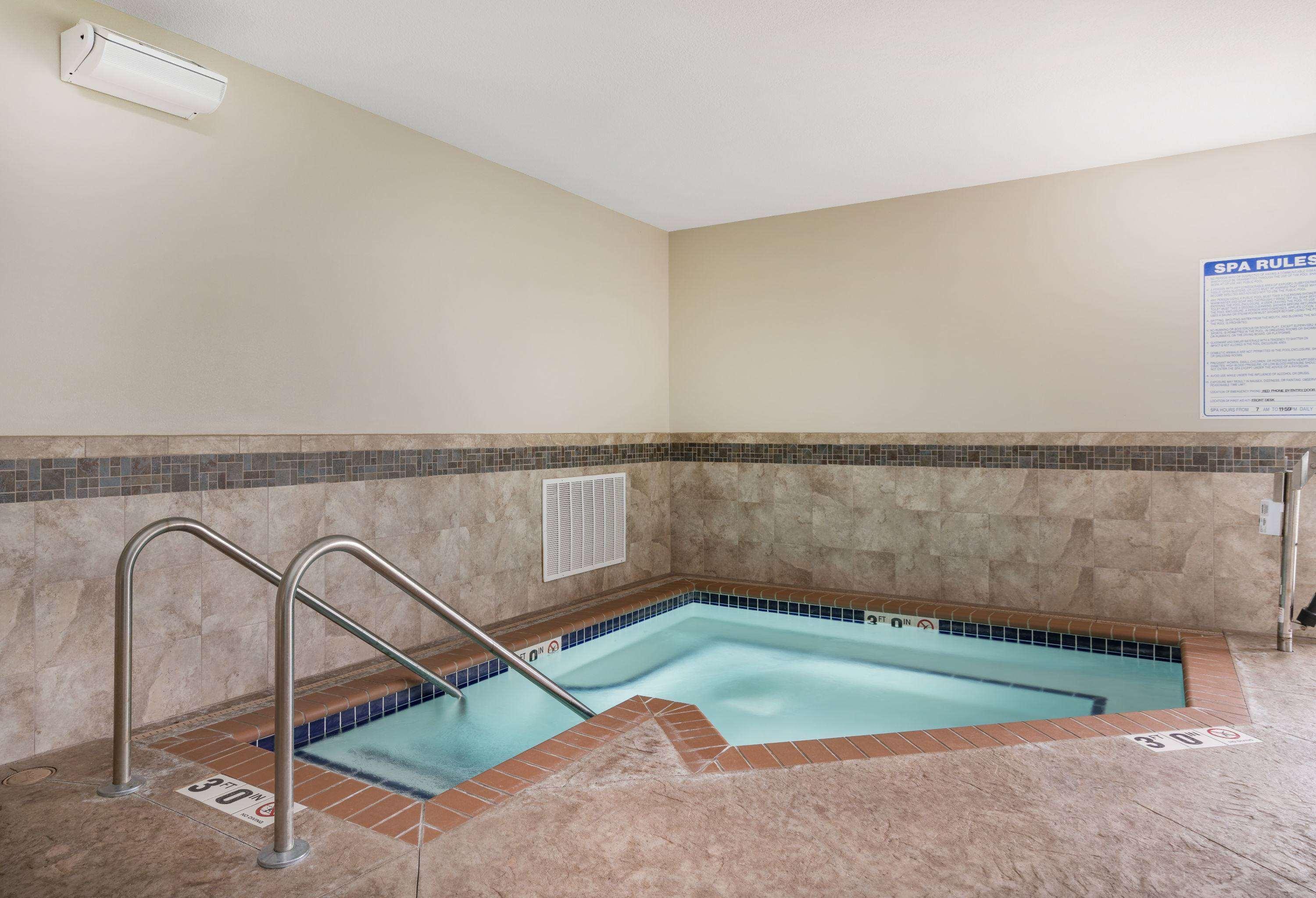 Americinn By Wyndham Hartford Sd Dış mekan fotoğraf