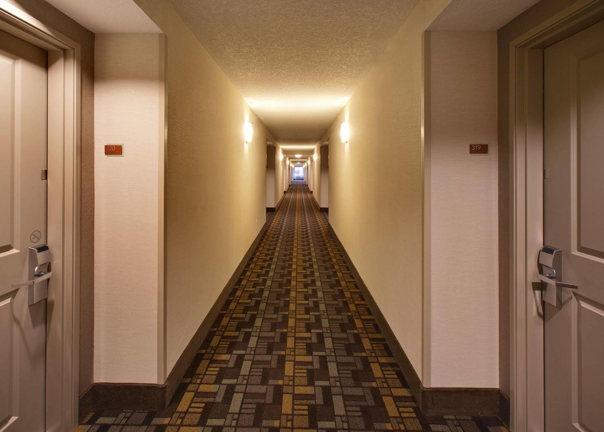 Americinn By Wyndham Hartford Sd Dış mekan fotoğraf